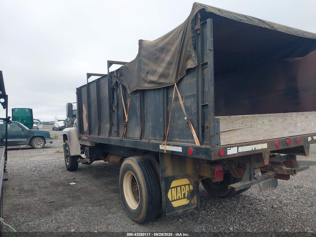1FDXK84A0JVA24079 1988 FORD F800 photo no. 3