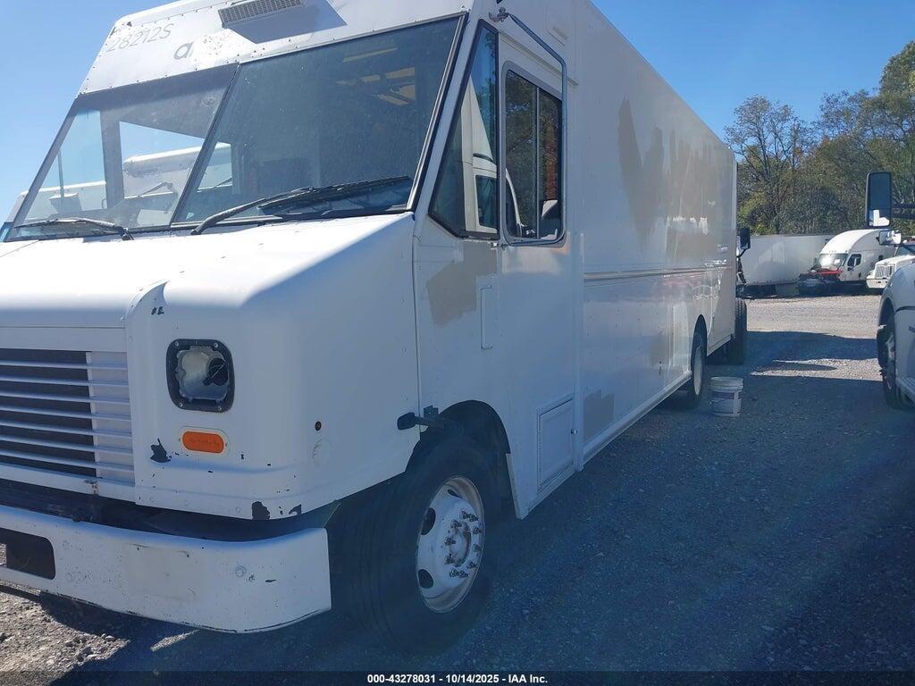 1F66F5KY5J0A11038 2018 FORD F-59 COMMERCIAL STRIPPED photo no. 2