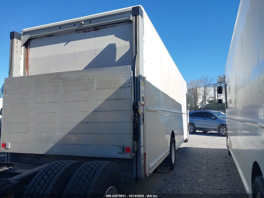 1F66F5KY5J0A11038 2018 FORD F-59 COMMERCIAL STRIPPED photo no. 4