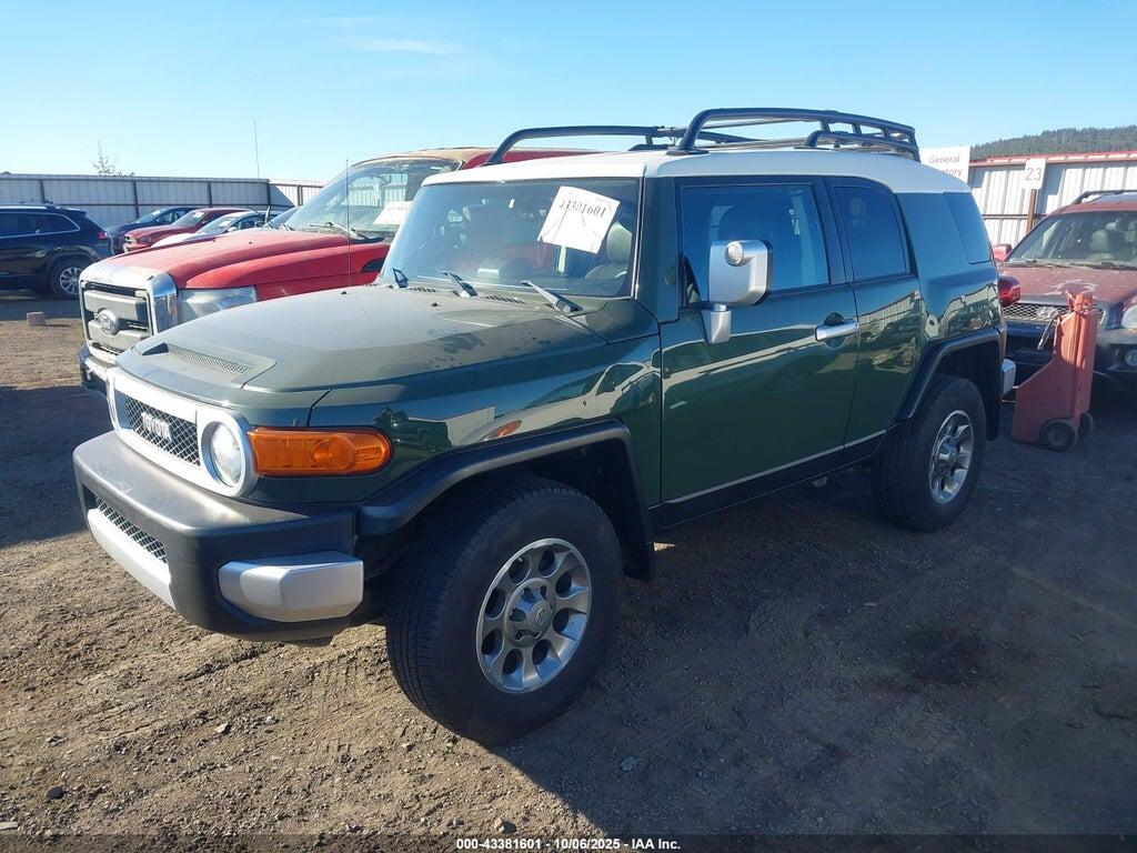 JTEBU4BF1DK162909 2013 TOYOTA FJ CRUISER photo no. 2