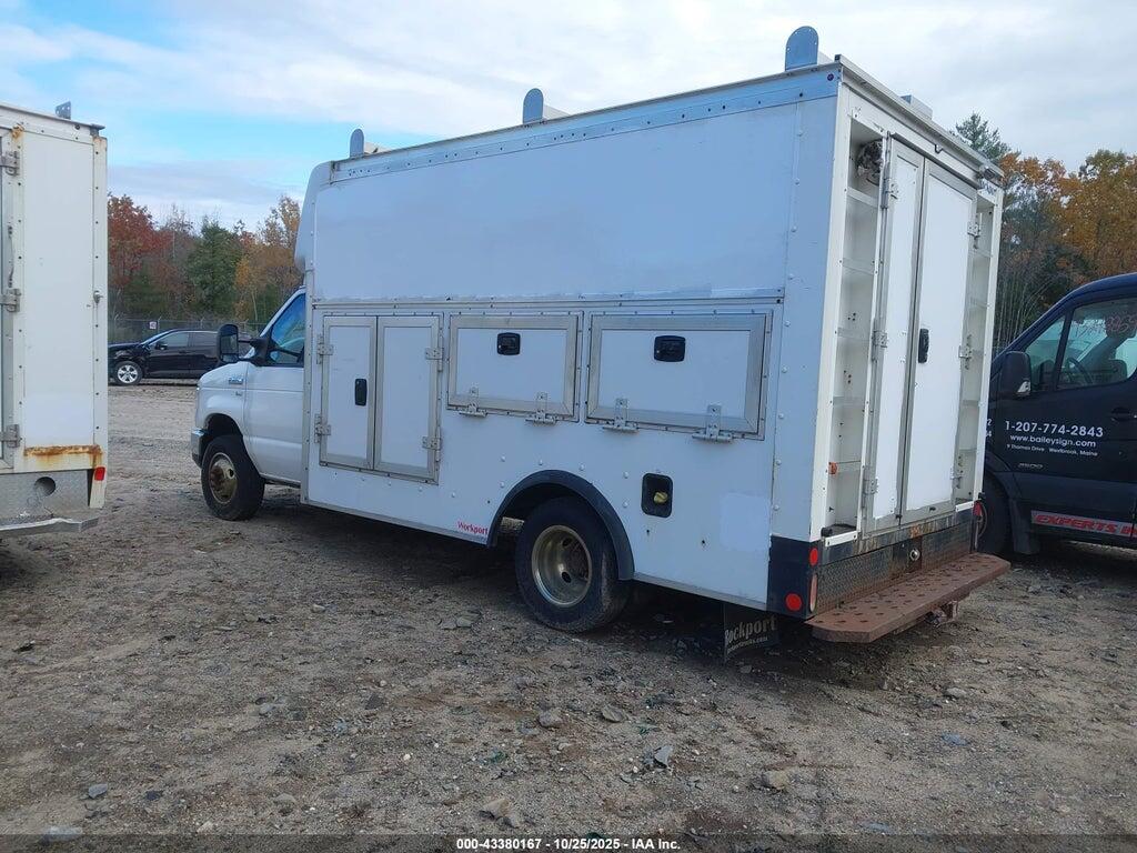 1FDWE3F64HDC66923 2017 FORD E-350 CUTAWAY photo no. 3