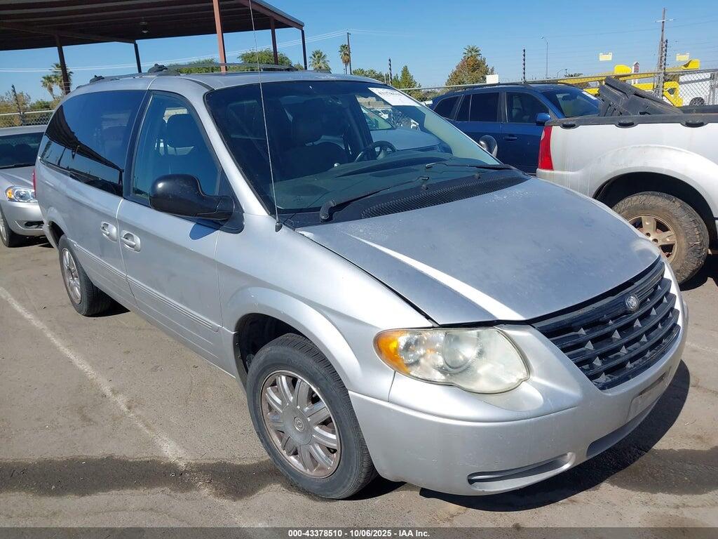 2C4GP64L05R213951 2005 CHRYSLER TOWN & COUNTRY photo no. 1