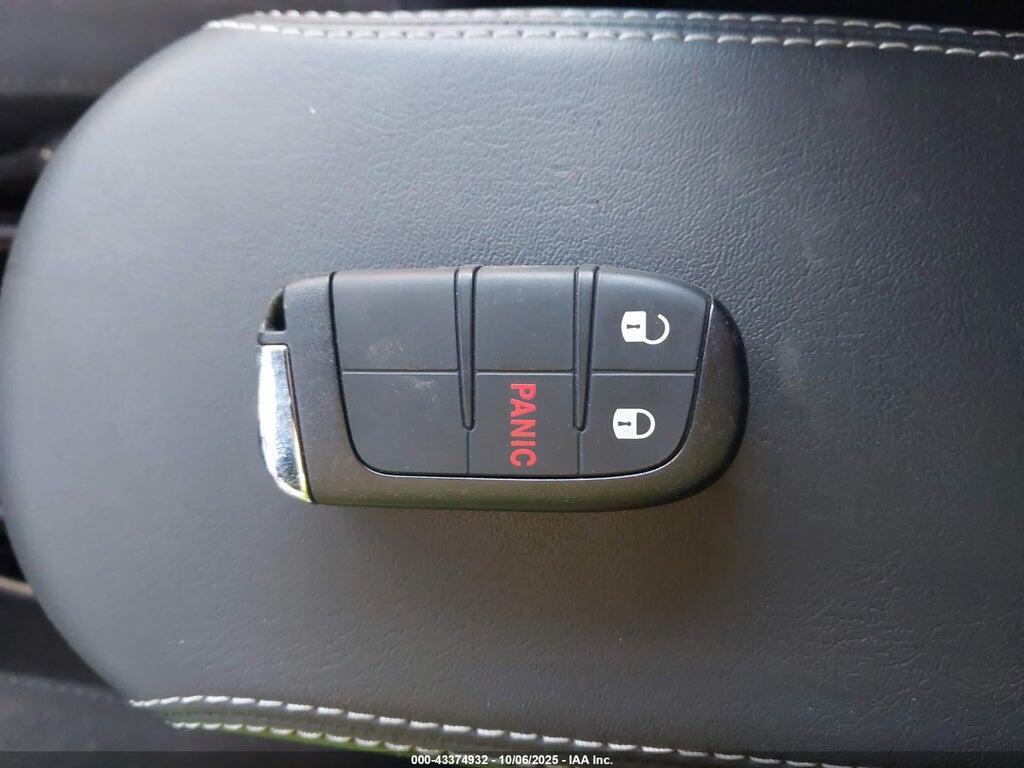 ZACNJDB13PPP72526 2023 JEEP RENEGADE photo no. 11