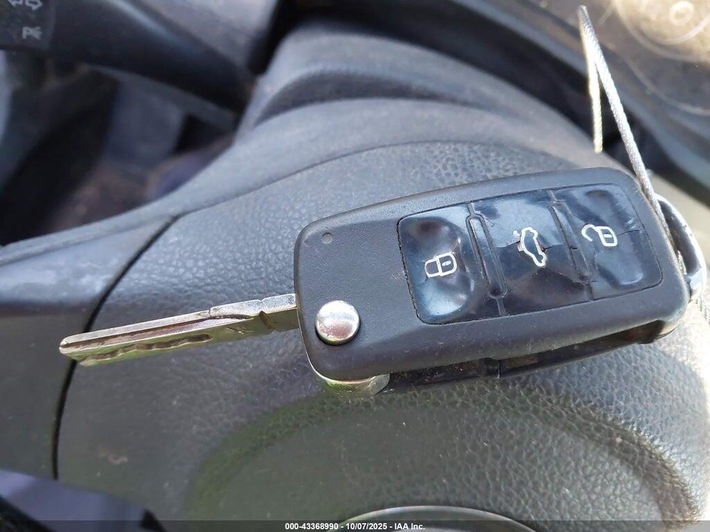 3VWRZ7AJ8AM077806 2010 VOLKSWAGEN JETTA photo no. 11