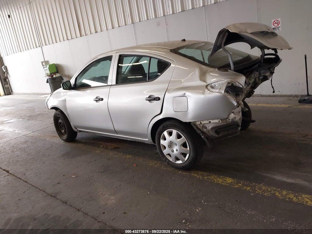 3N1CN7AP6GL831859 2016 NISSAN VERSA photo no. 3