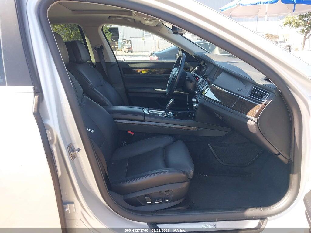 WBAKB8C51BC851635 2011 BMW 750LI photo no. 5