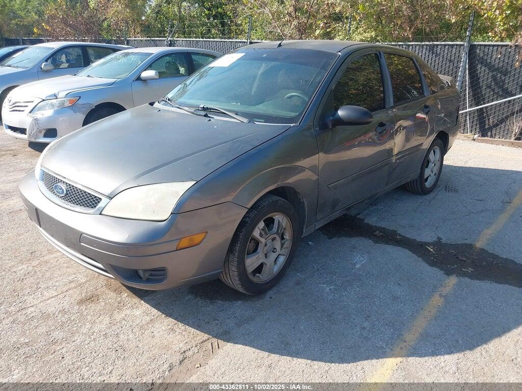 1FAHP34N57W210984 2007 FORD FOCUS photo no. 2