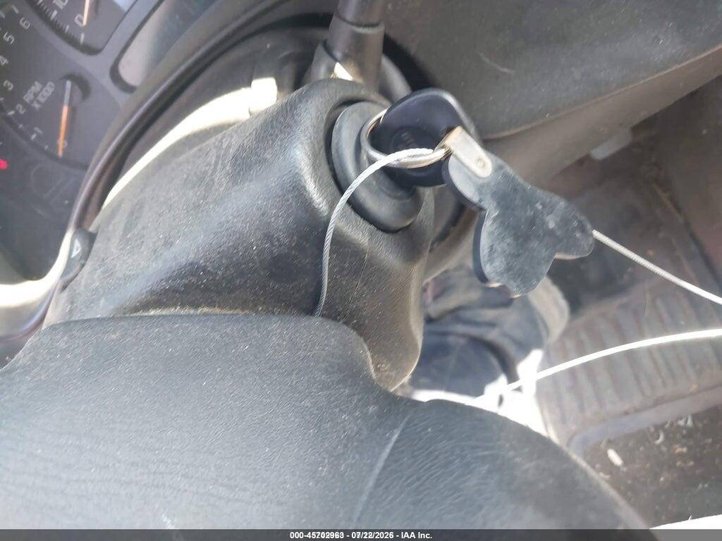 2GTEK13T051333340 2005 GMC SIERRA 1500 photo no. 11