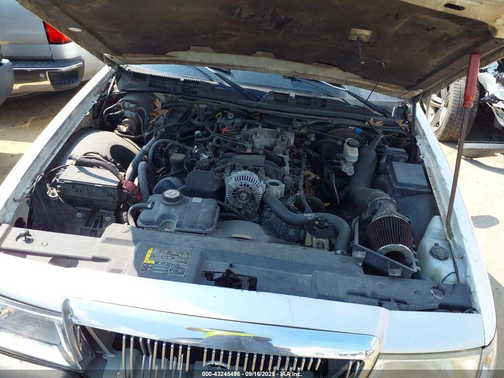 2FAHP74WX3X153907 2003 FORD CROWN VICTORIA photo no. 10
