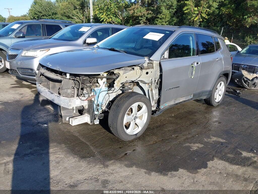 3C4NJCBB3JT362489 2018 JEEP COMPASS photo no. 2