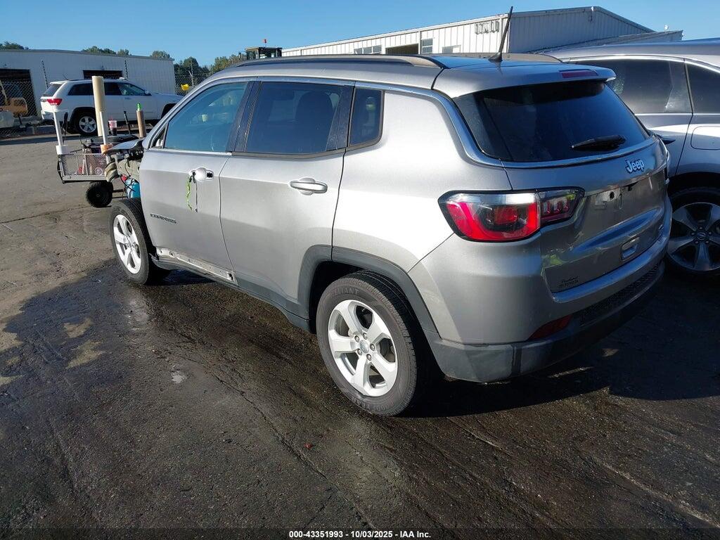 3C4NJCBB3JT362489 2018 JEEP COMPASS photo no. 3