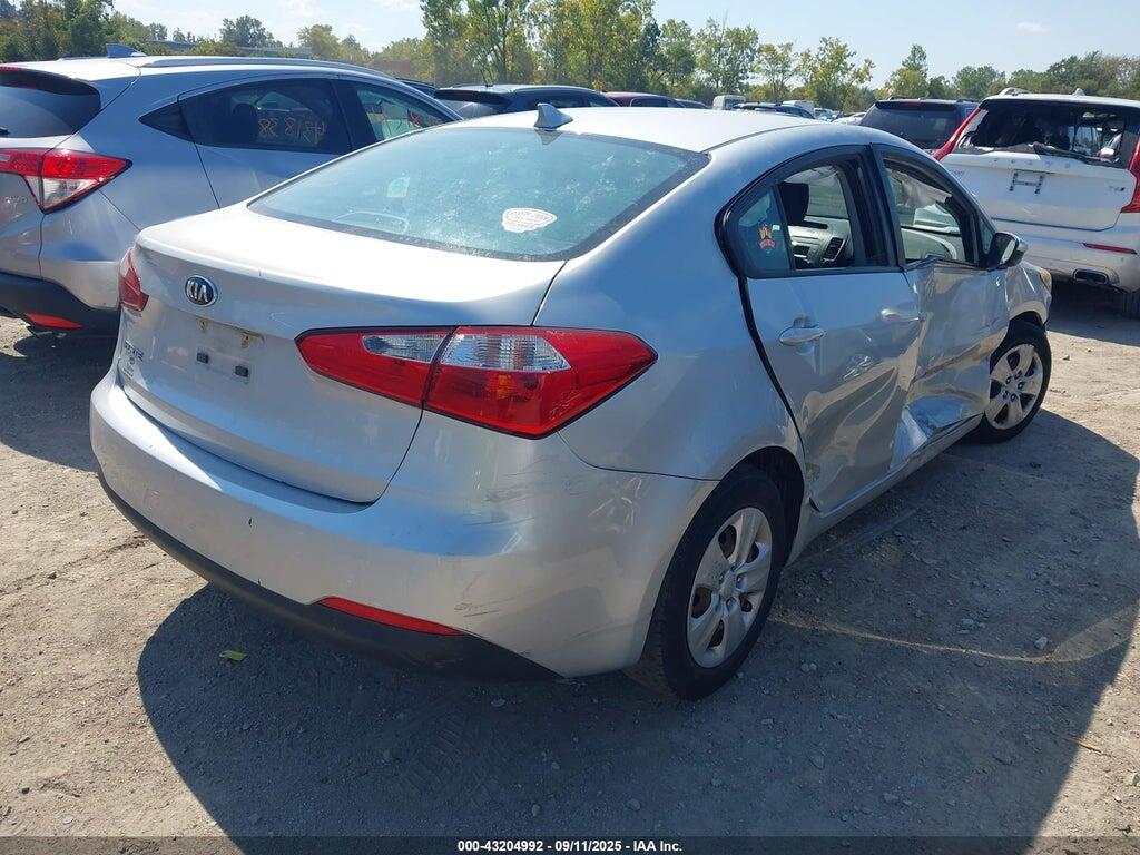 KNAFK4A61G5501410 2016 KIA FORTE photo no. 4