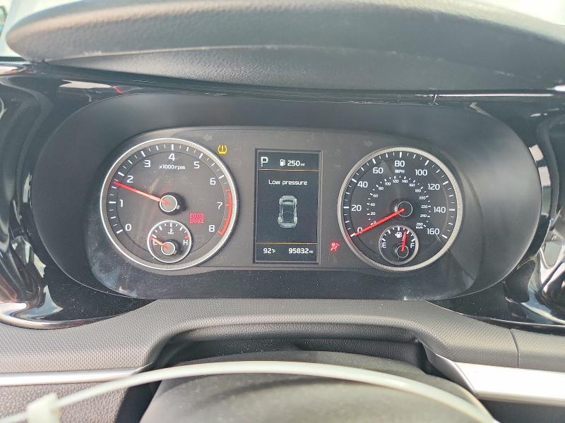 2022 KIA K5 LXS — Фото 9 из 12