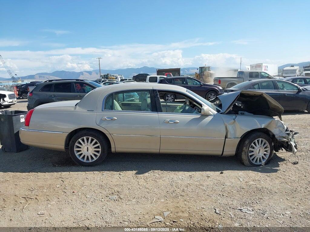 1LNHM81W04Y641354 2004 LINCOLN TOWN CAR photo no. 12
