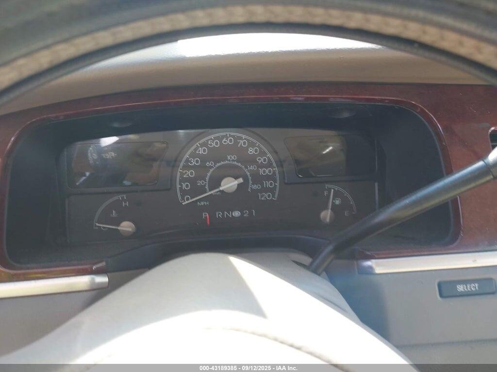 1LNHM81W04Y641354 2004 LINCOLN TOWN CAR photo no. 7