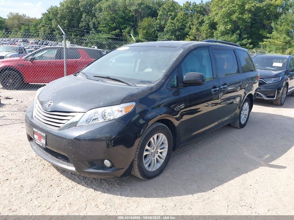 5TDYK3DC8GS766200 2016 TOYOTA SIENNA photo no. 2