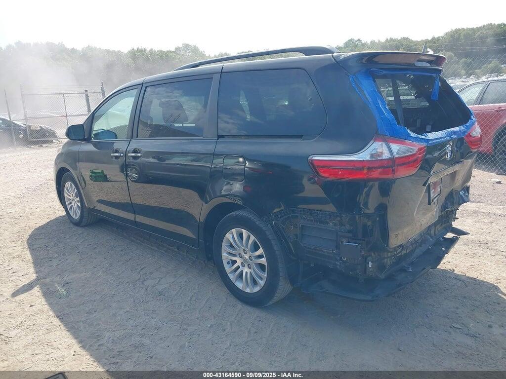 5TDYK3DC8GS766200 2016 TOYOTA SIENNA photo no. 3