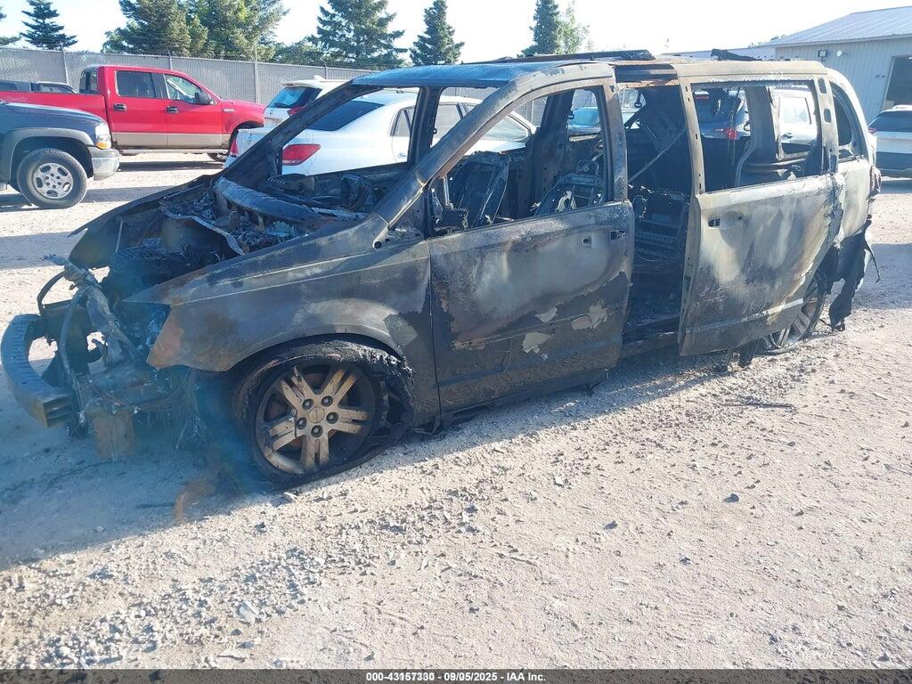 2D4RN5DG4BR606622 2011 DODGE GRAND CARAVAN photo no. 2