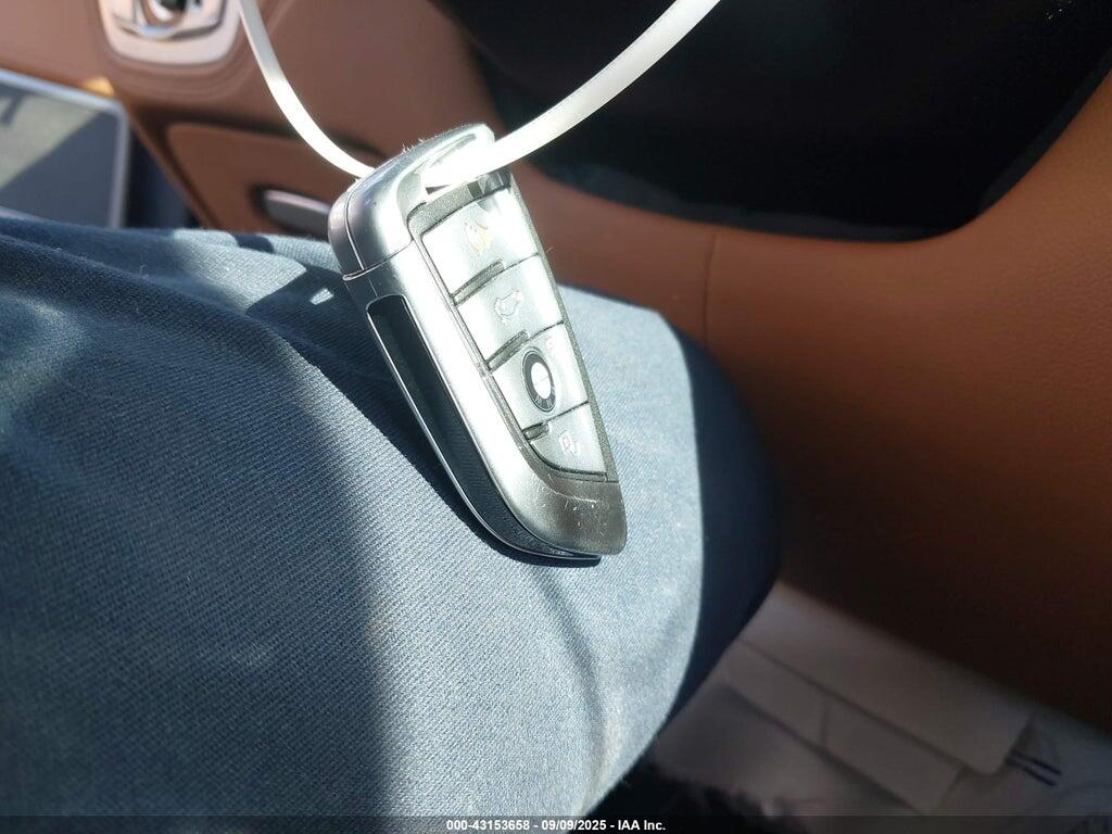 WBA7U2C02MCF72606 2021 BMW 750I photo no. 11