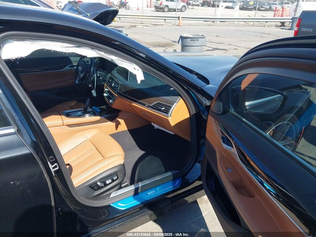 WBA7U2C02MCF72606 2021 BMW 750I photo no. 5