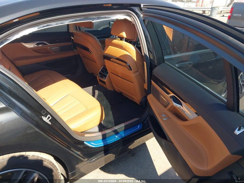 WBA7U2C02MCF72606 2021 BMW 750I photo no. 8
