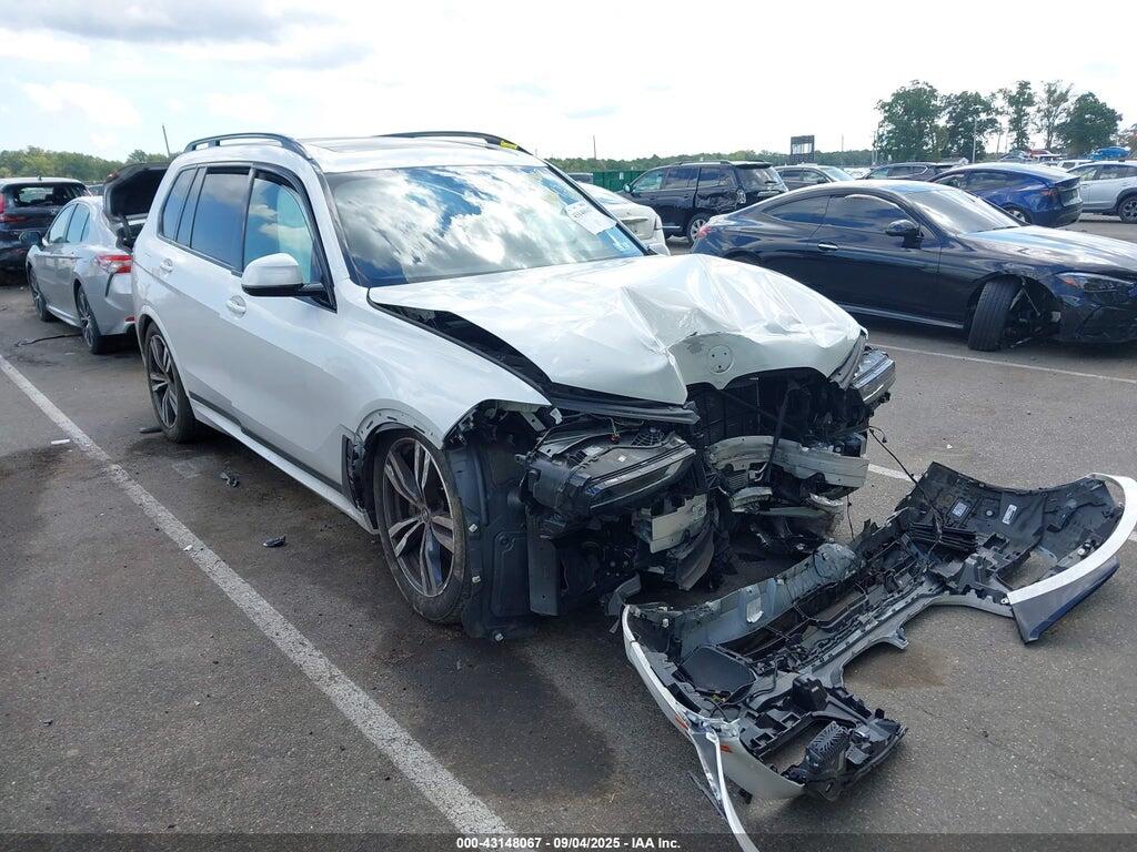 5UX23EM08R9U94106 2024 BMW X7 photo no. 1