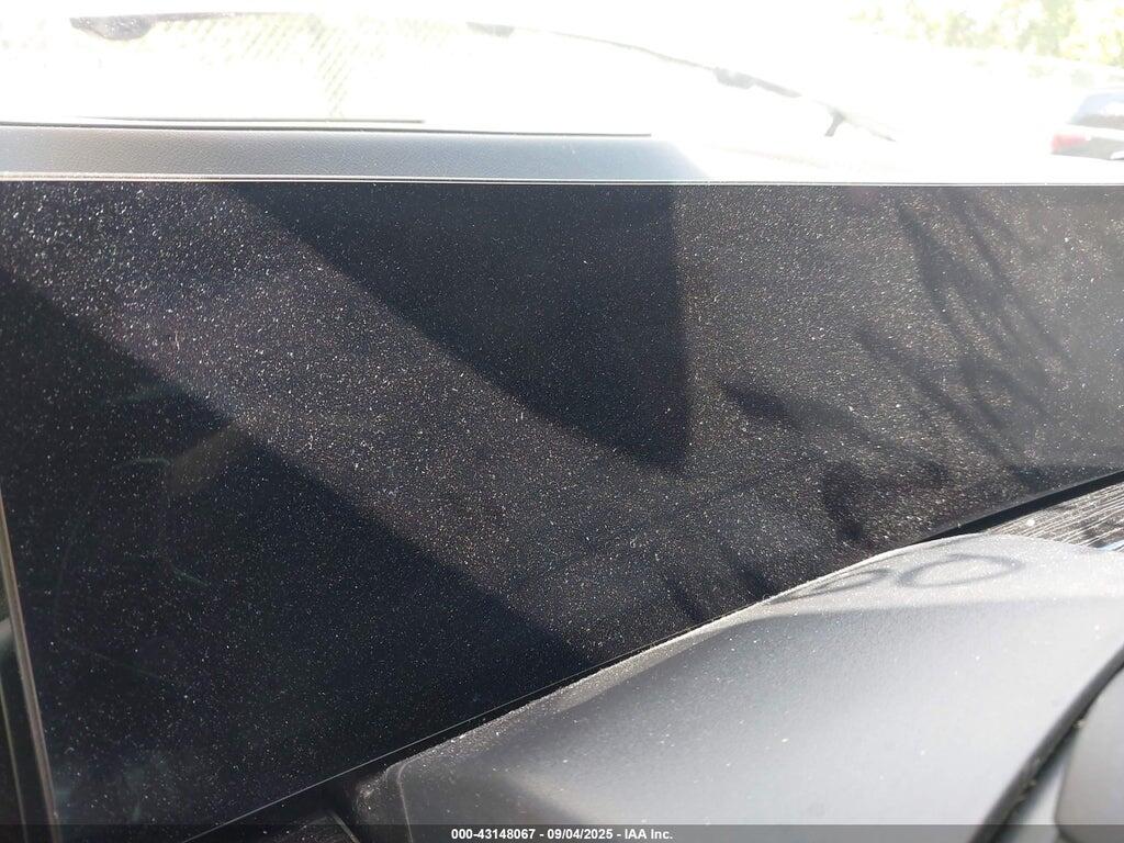 5UX23EM08R9U94106 2024 BMW X7 photo no. 7
