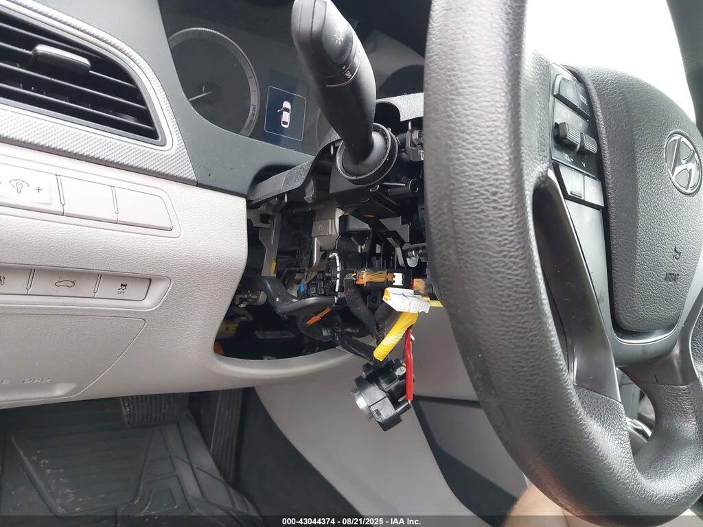 5NPE24AF5FH025045 2015 HYUNDAI SONATA photo no. 11