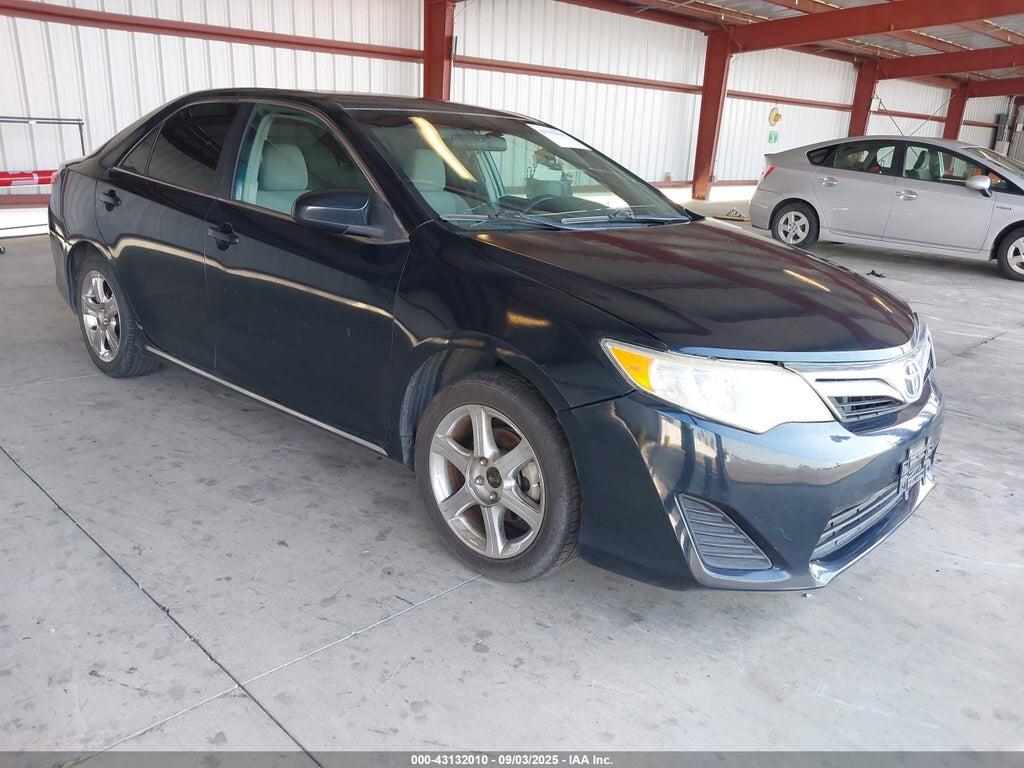 4T1BF1FK5EU415686 2014 TOYOTA CAMRY photo no. 1