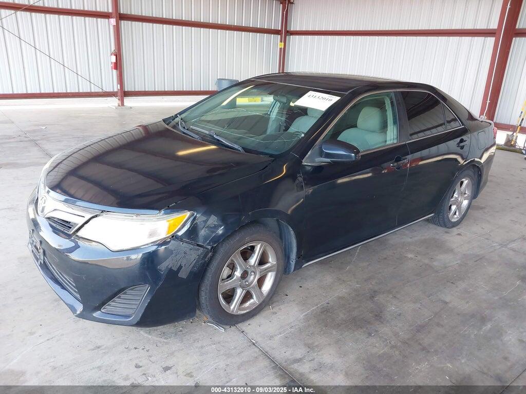 4T1BF1FK5EU415686 2014 TOYOTA CAMRY photo no. 2