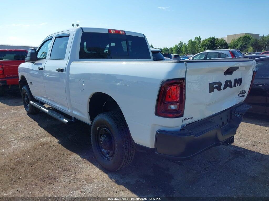 3C6UR5CJ7SG556353 2025 RAM 2500 photo no. 3
