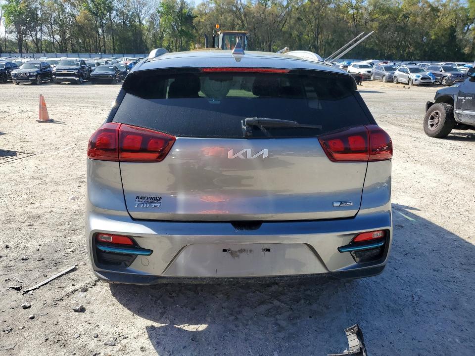 2022 KIA NIRO EV EX — Фото 6 из 14