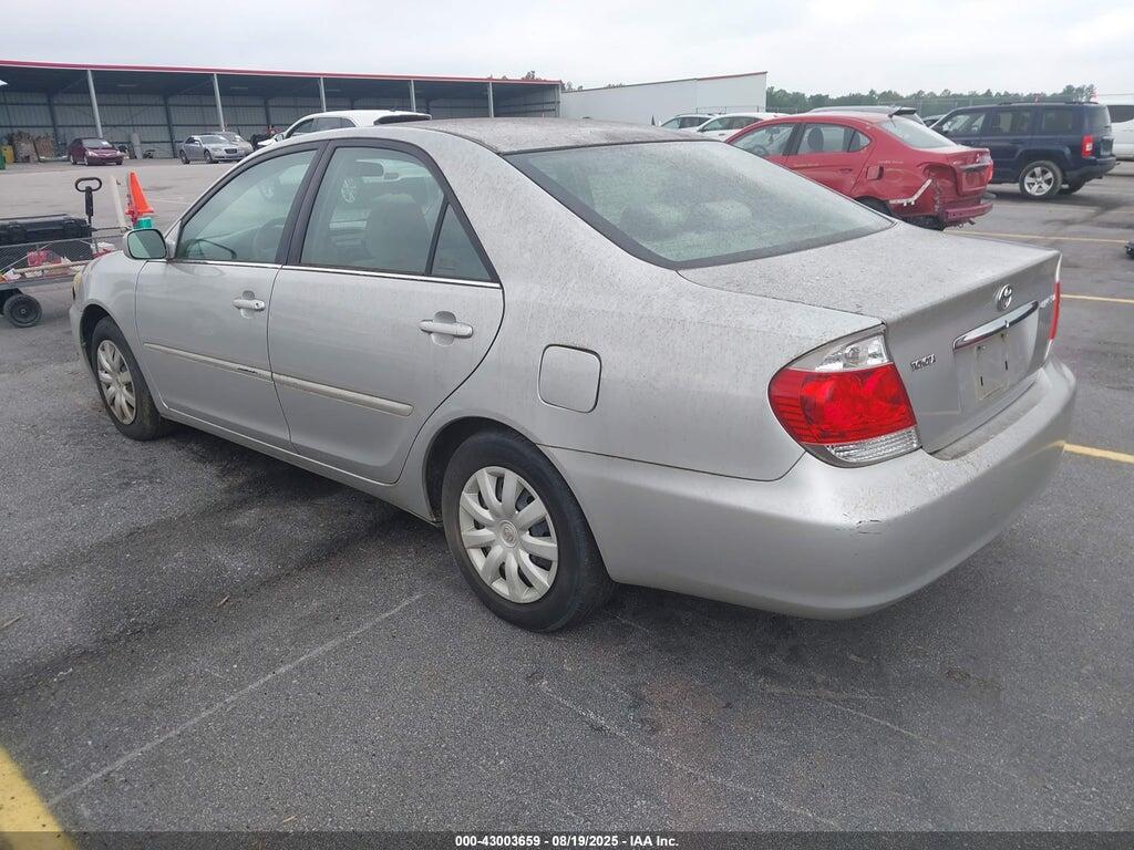 4T1BE30KX5U084868 2005 TOYOTA CAMRY photo no. 3