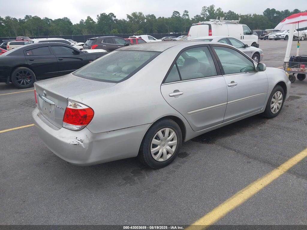 4T1BE30KX5U084868 2005 TOYOTA CAMRY photo no. 4