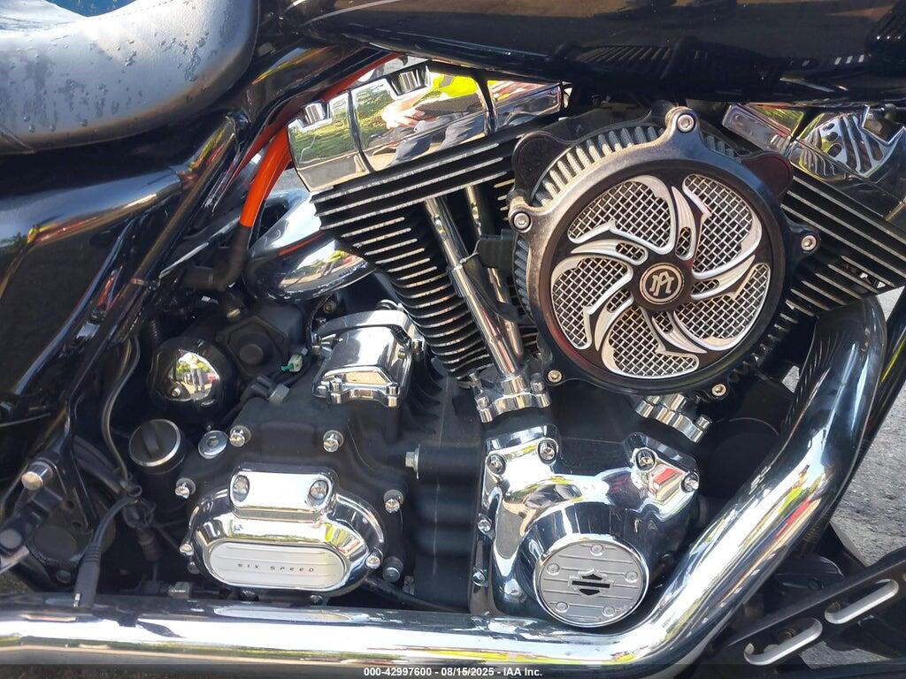 1HD1KHM17CB625244 2012 HARLEY-DAVIDSON FLTRX photo no. 8