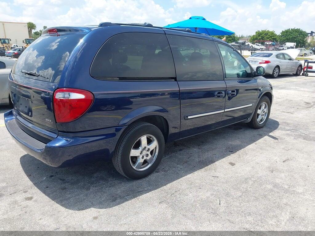 2D4GP44L74R577743 2004 DODGE GRAND CARAVAN photo no. 4