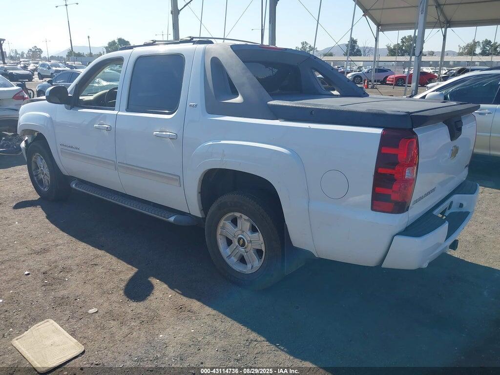 3GNTKFE74CG133125 2012 CHEVROLET AVALANCHE 1500 photo no. 3