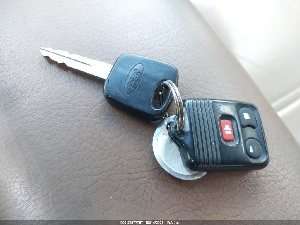 1FMDU63E2YZA39031 2000 FORD EXPLORER photo no. 11
