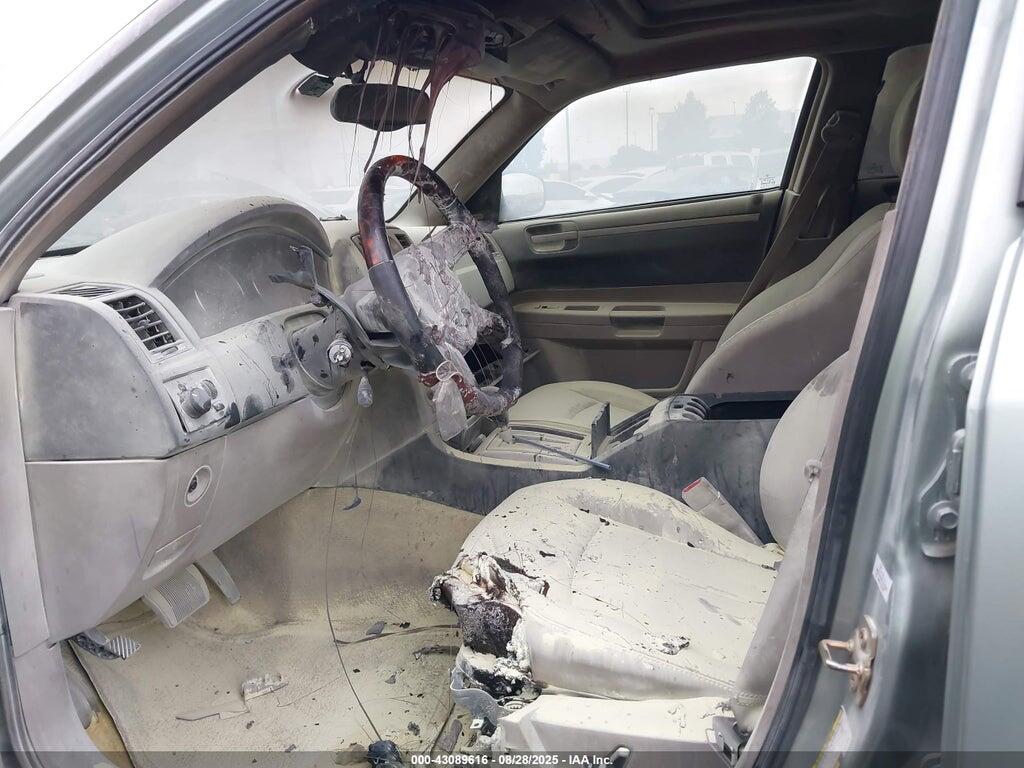 2C3KA63H86H110295 2006 CHRYSLER 300C photo no. 5