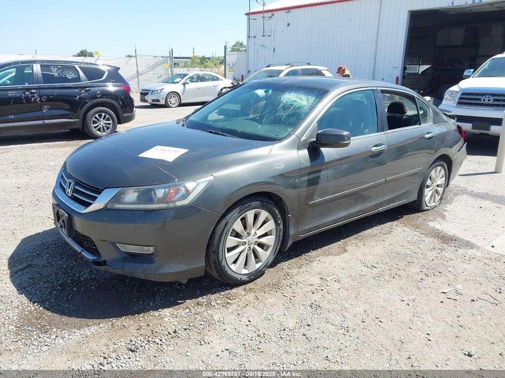 1HGCR2F73DA192924 2013 HONDA ACCORD photo no. 2