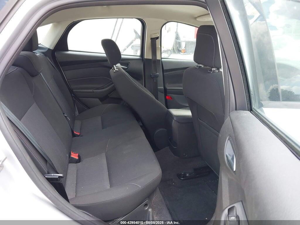 1FADP3FEXJL281652 2018 FORD FOCUS photo no. 8