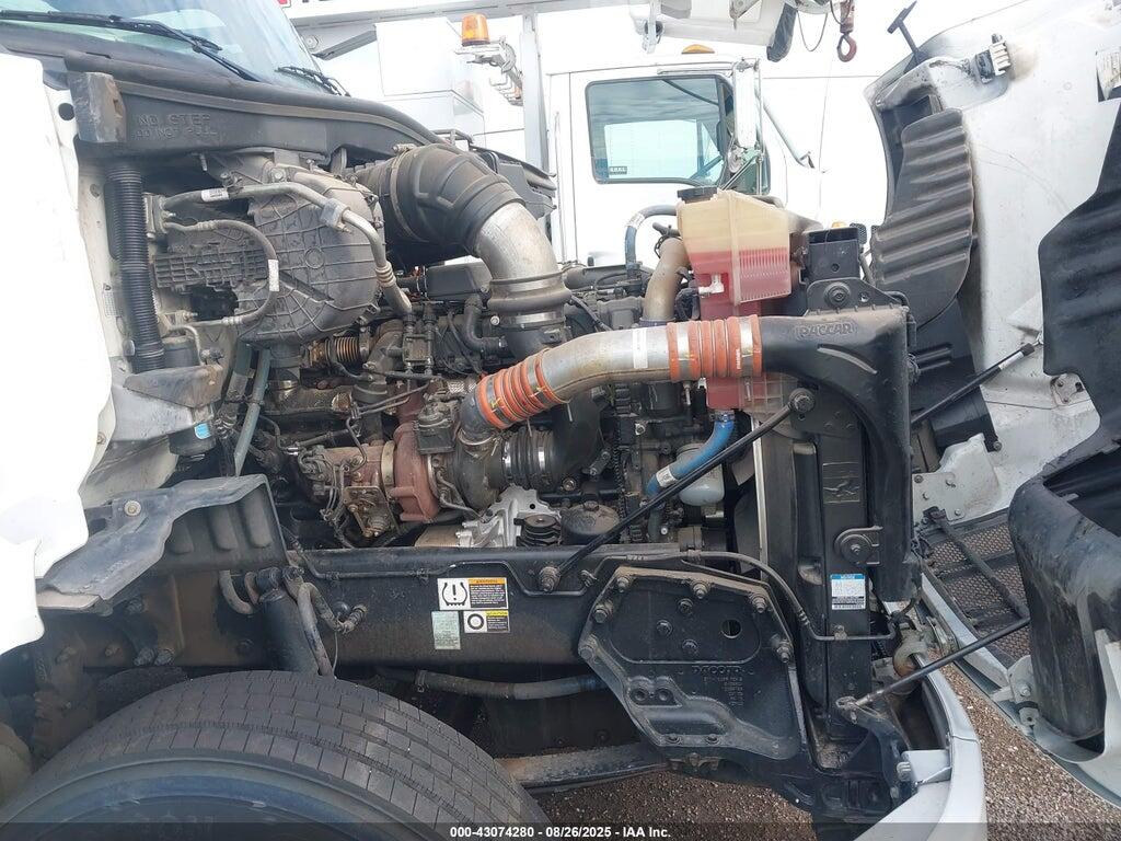1XPBDP9X4KD235923 2019 PETERBILT 579 photo no. 10