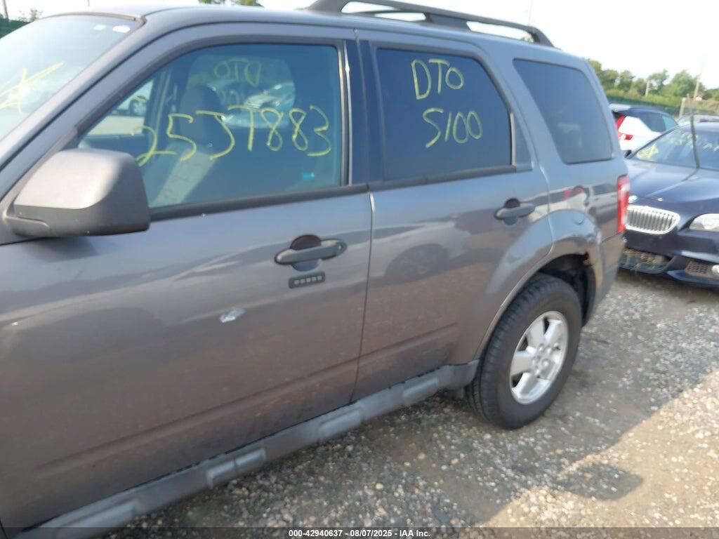 1FMCU0D71BKA03047 2011 FORD ESCAPE photo no. 6