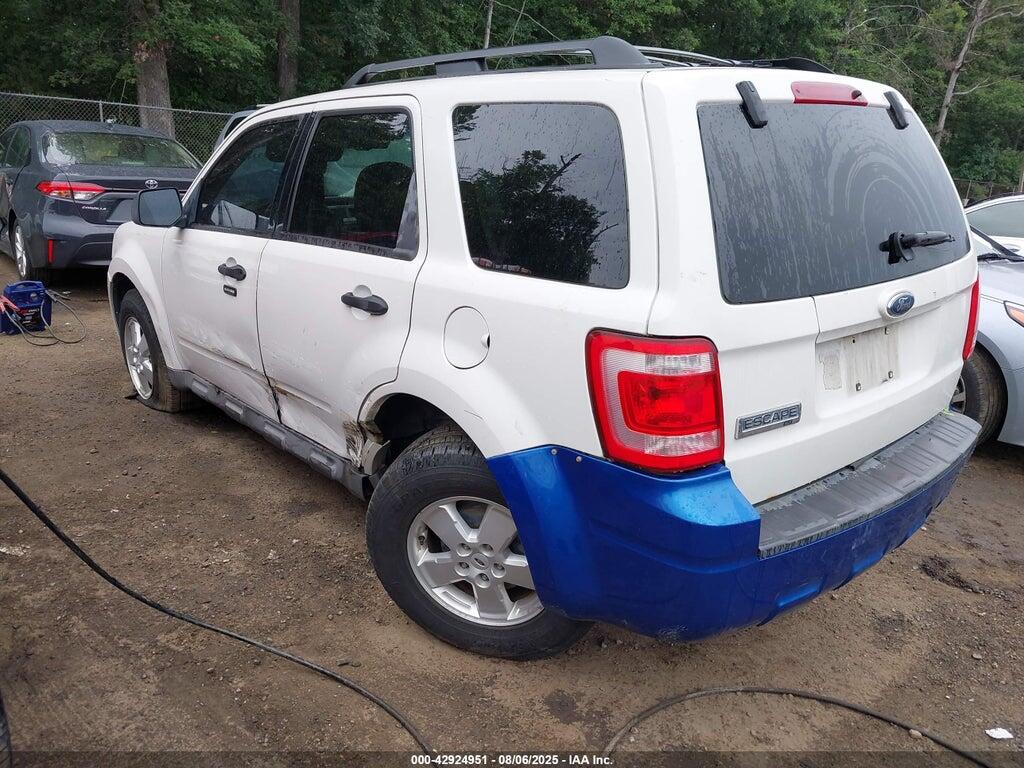 1FMCU03739KA80580 2009 FORD ESCAPE photo no. 3