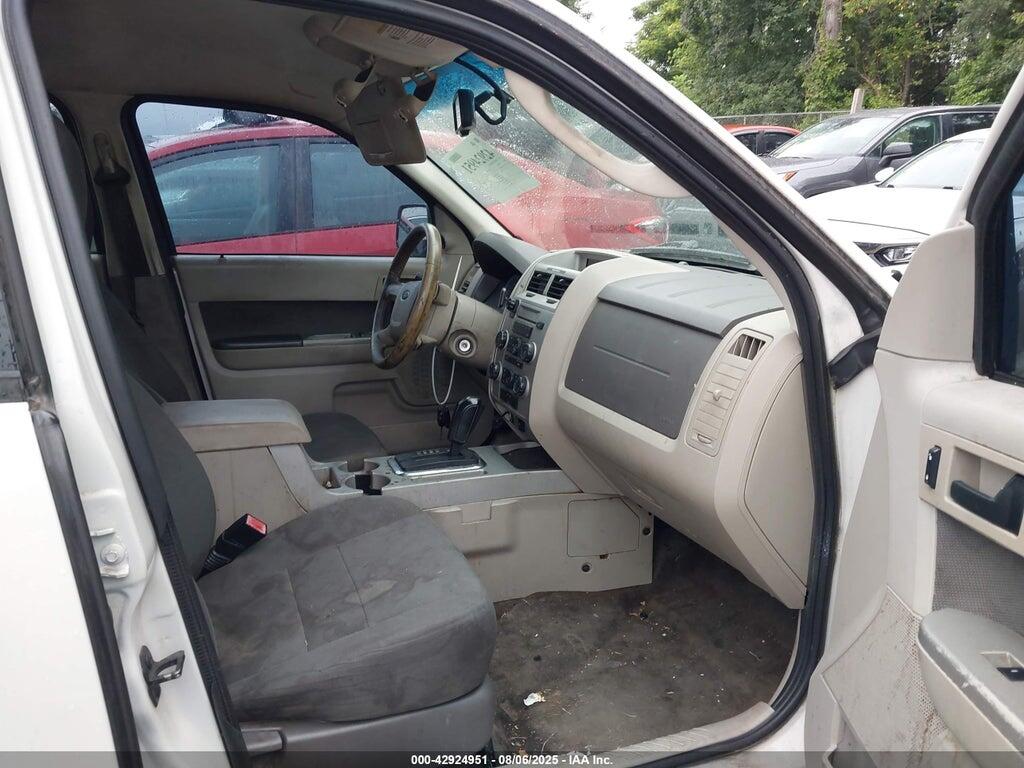 1FMCU03739KA80580 2009 FORD ESCAPE photo no. 5