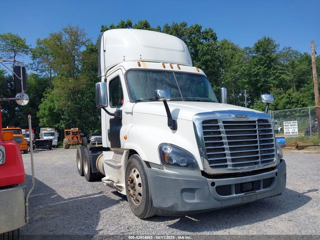 3AKJGEDV7GDHC7003 2016 FREIGHTLINER CASCADIA 125 photo no. 1
