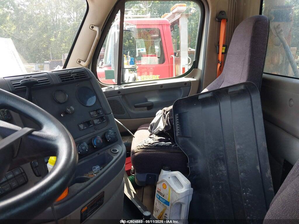 3AKJGEDV7GDHC7003 2016 FREIGHTLINER CASCADIA 125 photo no. 6