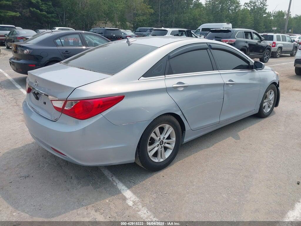 5NPEB4AC8CH359927 2012 HYUNDAI SONATA photo no. 4