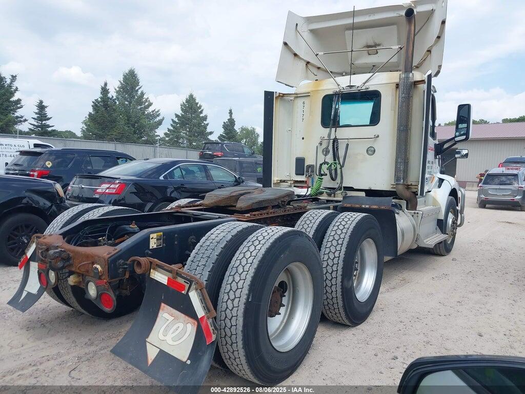 1NPBDP9X6HD413799 2017 PETERBILT 579 photo no. 4