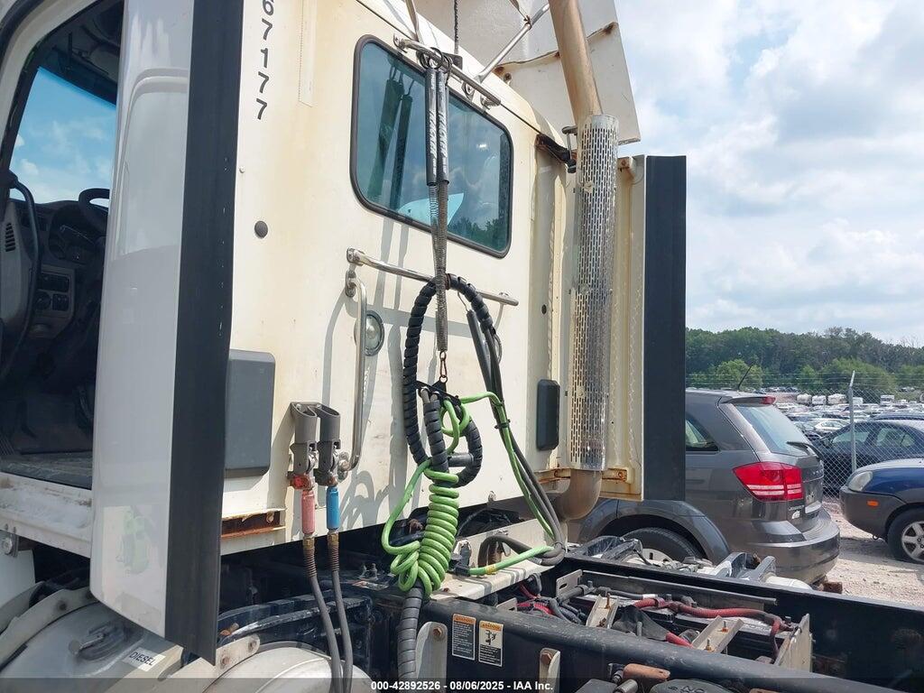 1NPBDP9X6HD413799 2017 PETERBILT 579 photo no. 6
